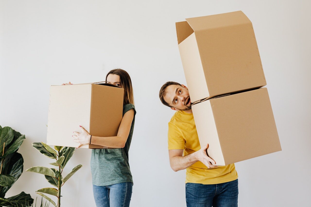 Moving While Wedding Planning: The Ultimate Survival Guide