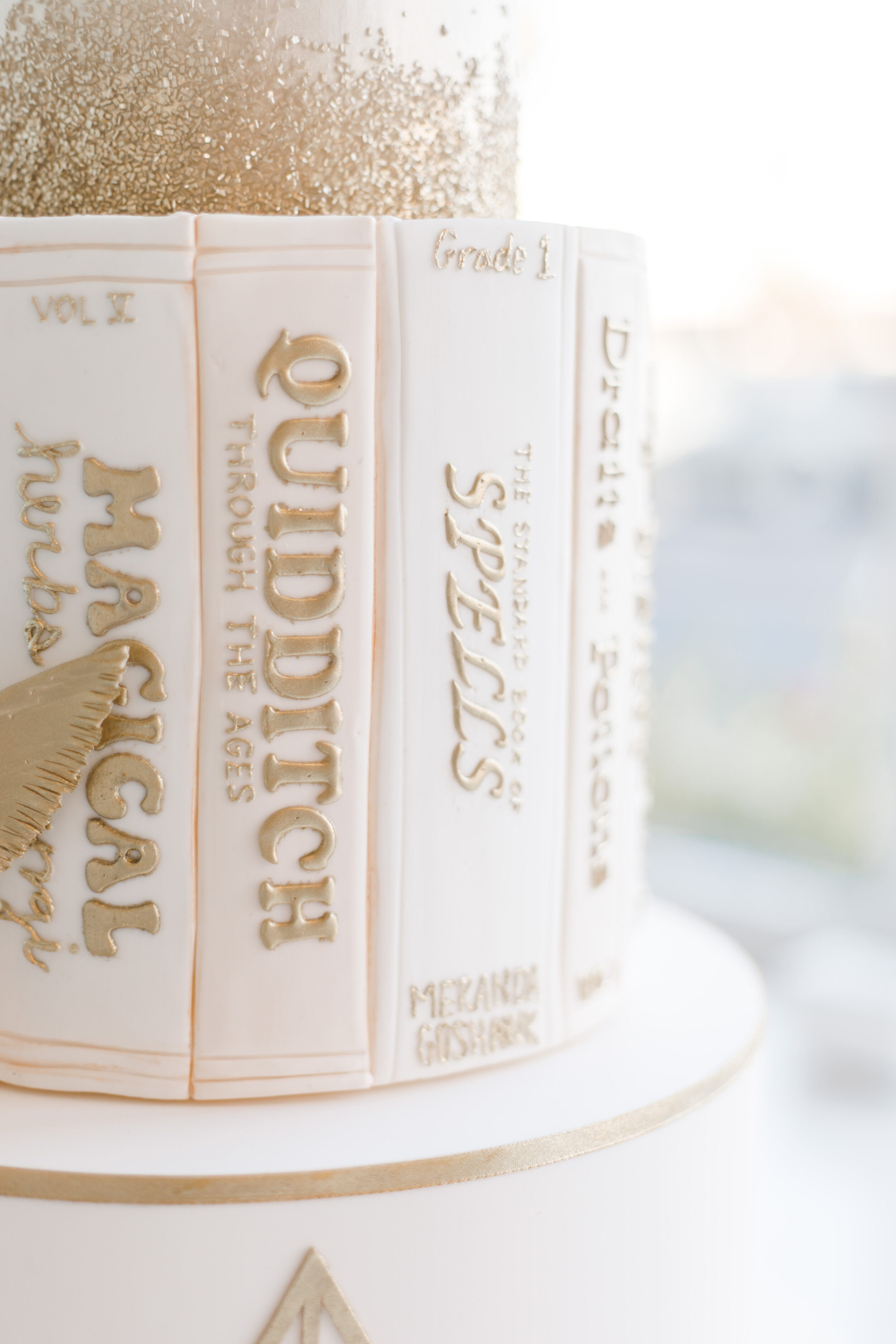 hogwarts-wedding-cake.jpg
