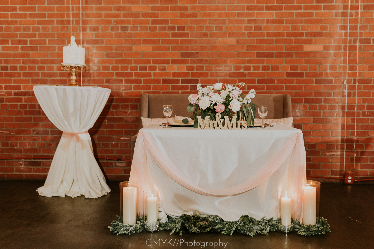 Sacramento_wedding_sweetheart_table.jpg