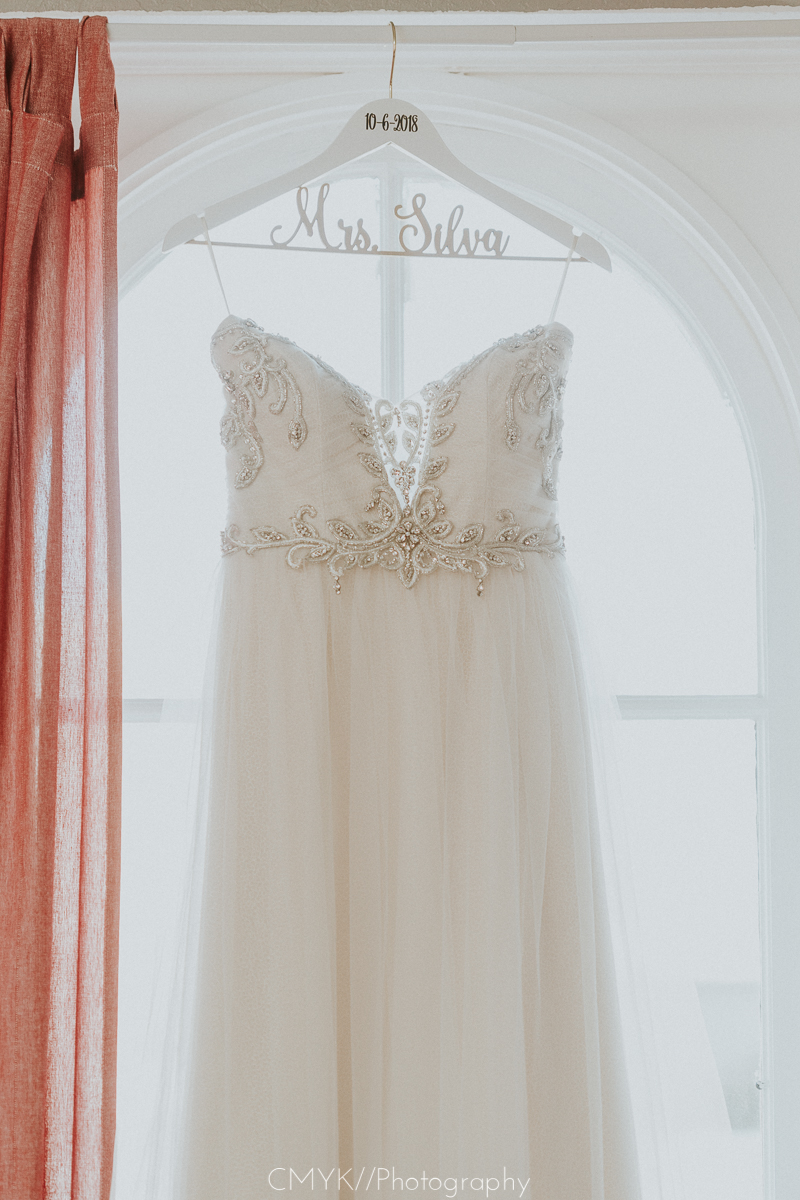 wedding_dress_in_window.jpg
