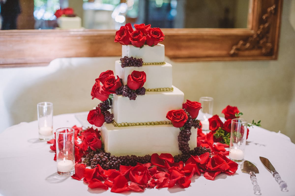 20 Wedding Cake Ideas for Every Season