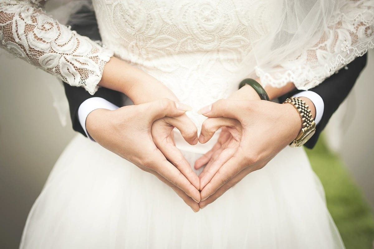 Avoid These Mistakes When Hiring Wedding Vendors