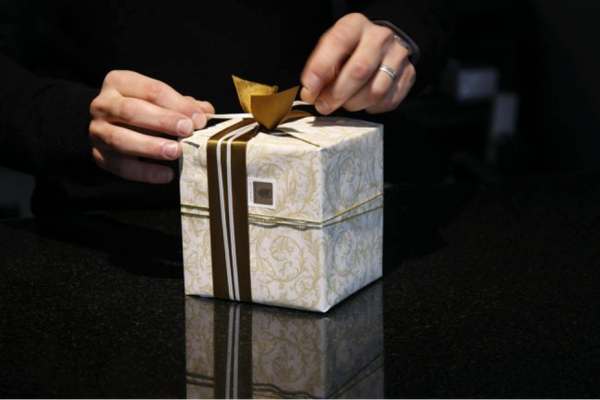 Your Guide to Wedding Thank You Gifts